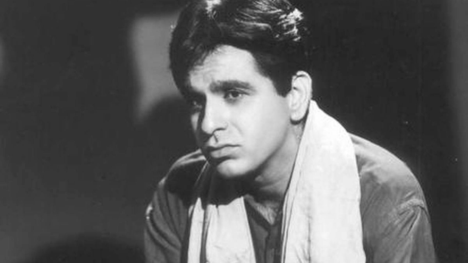 Dilip Kumar birth anniversary know unknown facts about Tragedy King star career life struggle films Saira Banu