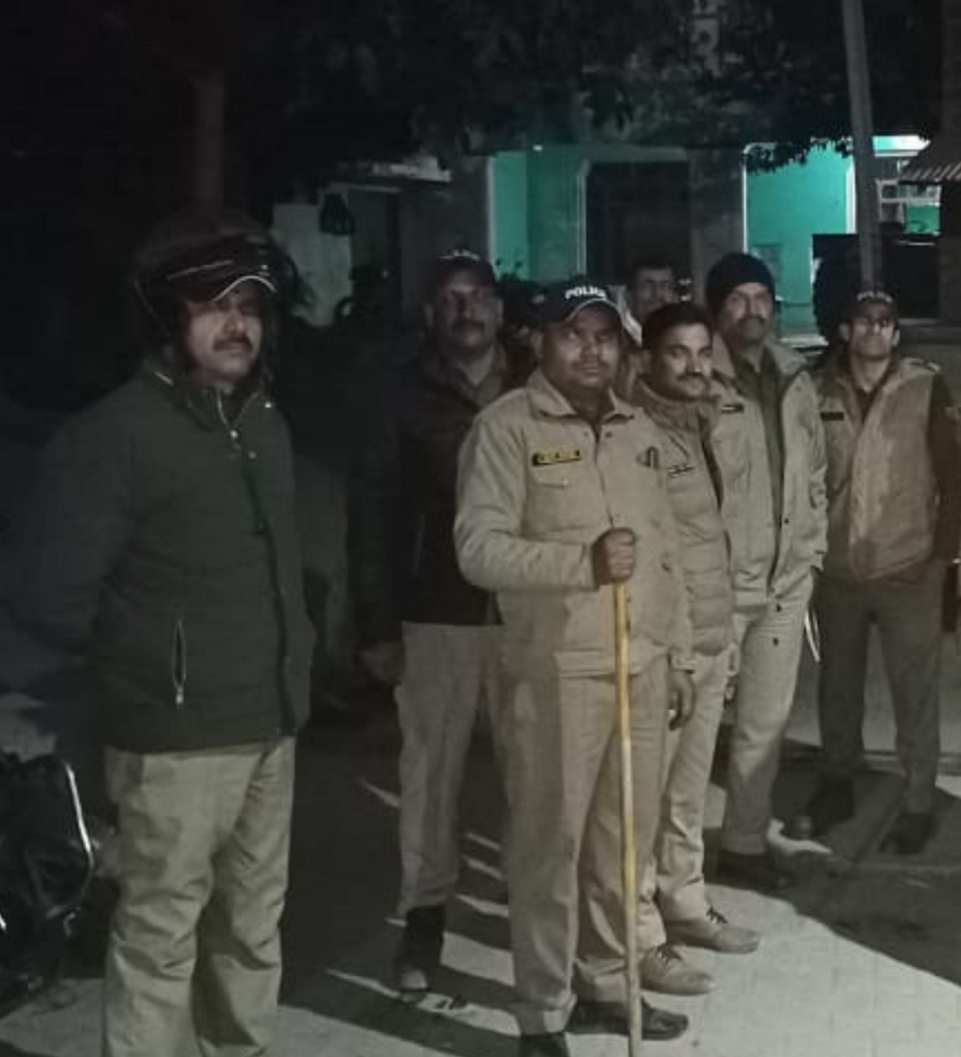 Ruckus stone pelting and firing in Ghosipura Roorkee two youths were shot, many injured Uttarakhand news