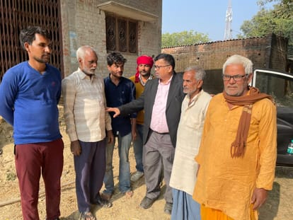 BHU neurologist dr vn mishra gave financial help to Harikesh dubey  family,