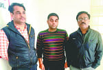 पकड़ में आए डाटा हैक कर पैसे मांगने के आरोपी।