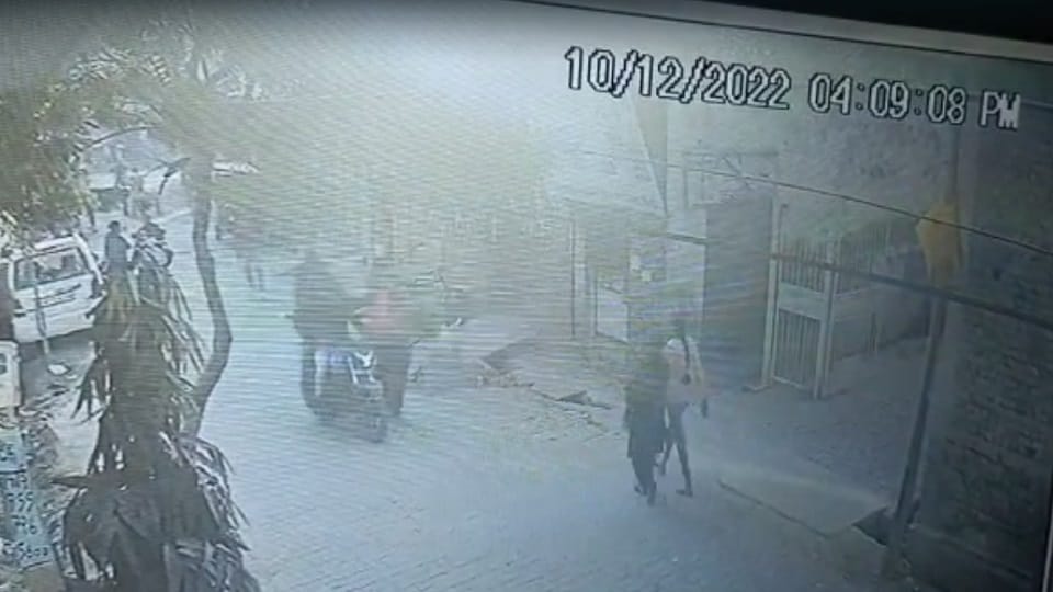UP : The miscreant who robbed grandmothers earring in Meerut arrested