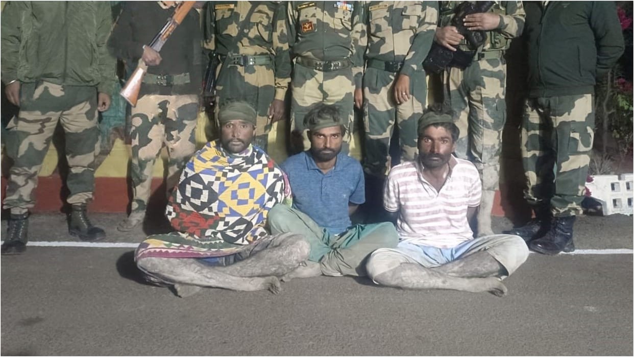 bsf apprehended three Pakistani fishermen from creek in Kutch Gujarat