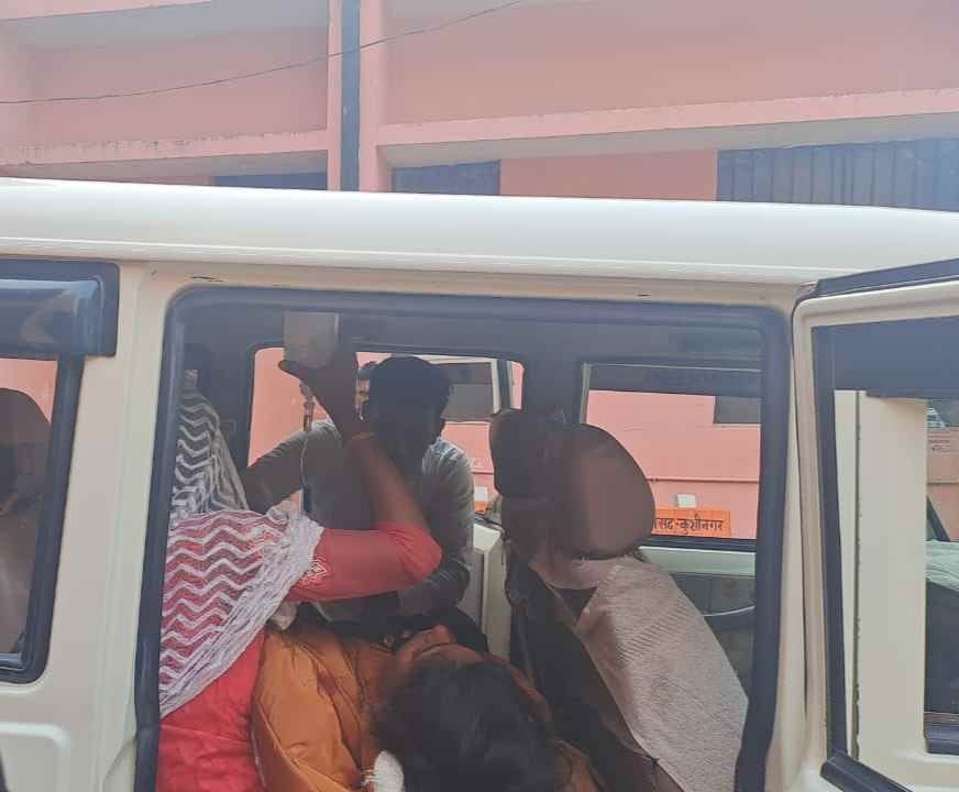 Girl injured after falling from train, waited for an ambulance for one and a half hours