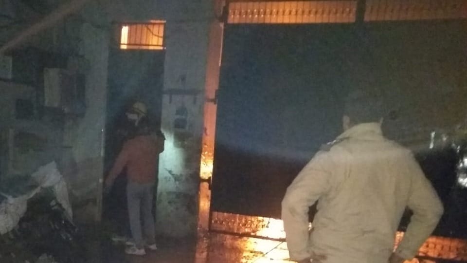 Roorkee News: Fierce fire broke out in transformer factory people panic photos