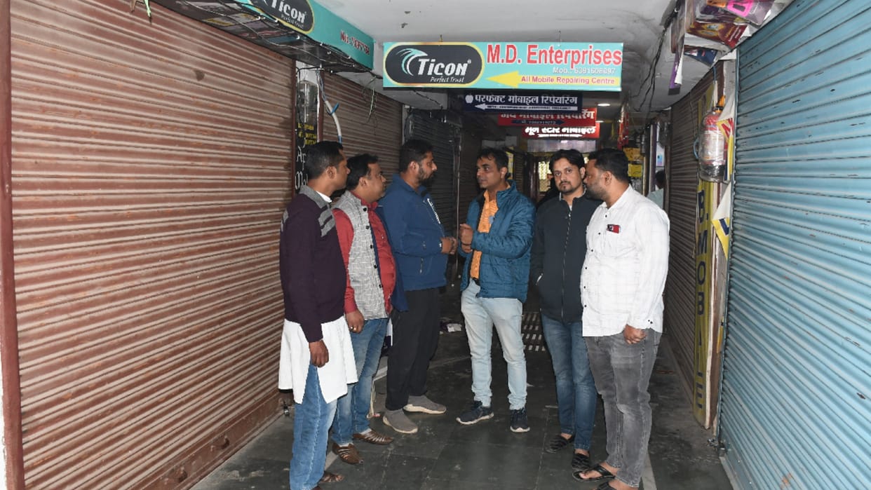 CM yogi assurance to traders no need to be afraid of raids