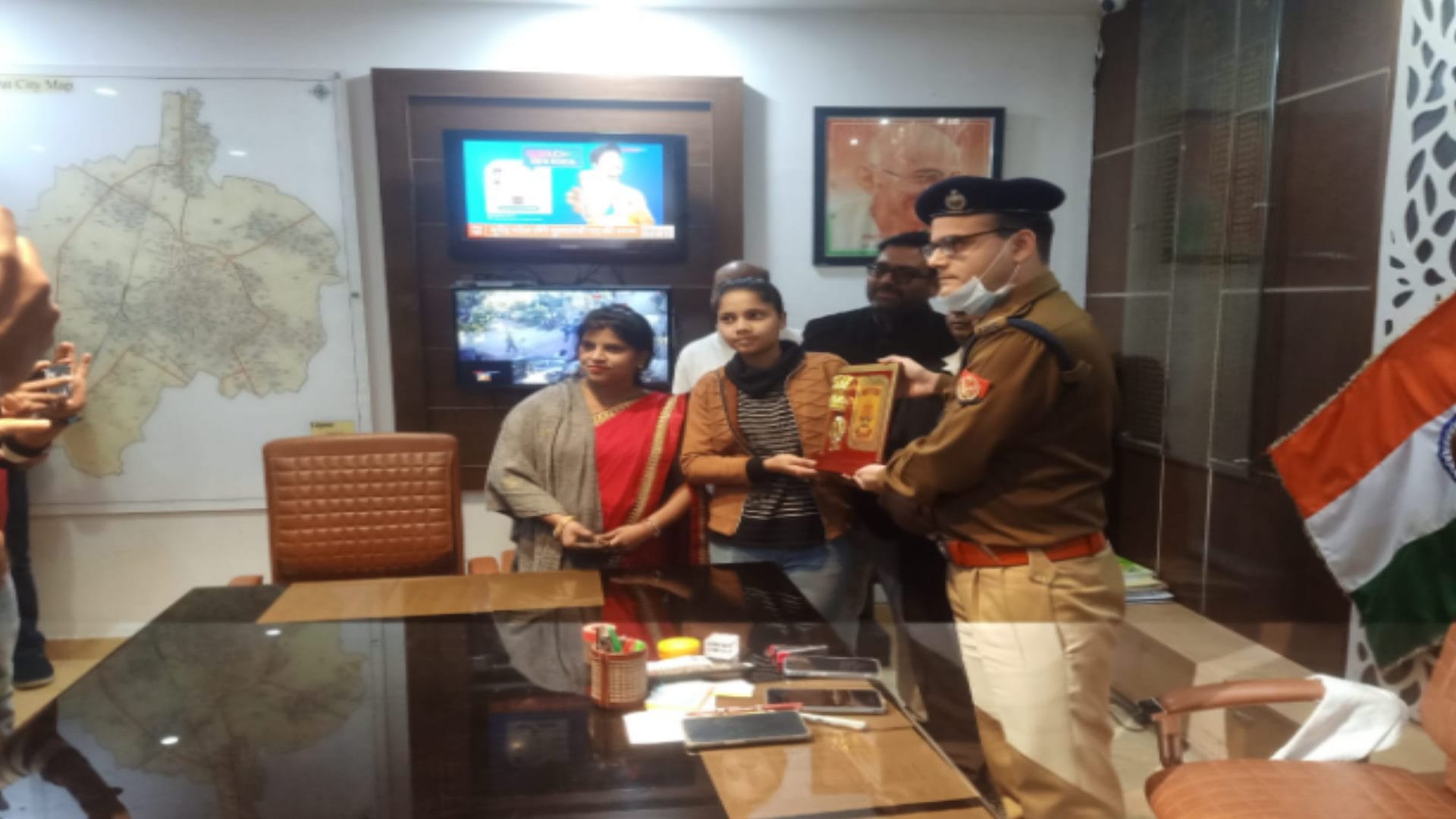 Riya spent her childhood in trouble in Meerut, told that she wants to become an IPS officer in future
