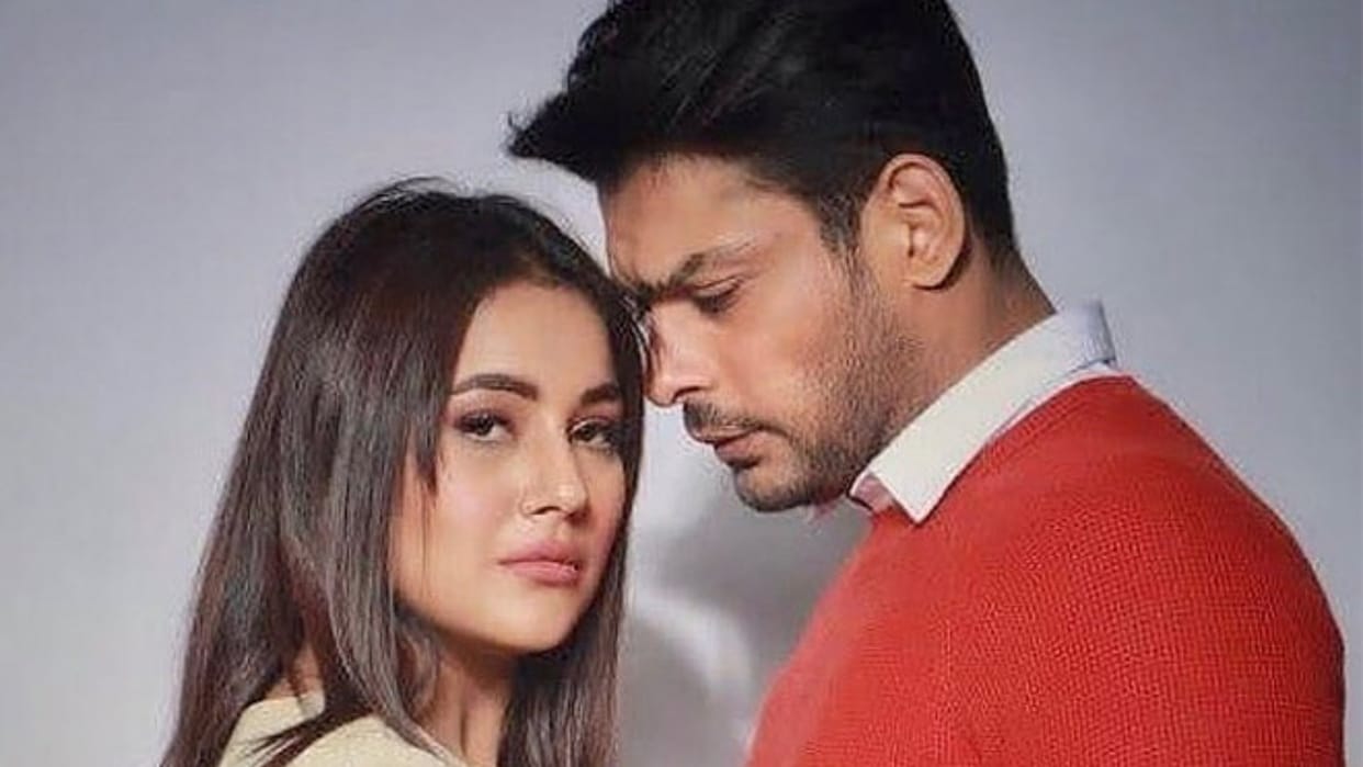 Sidnaaz: Shehnaaz Gill Celebrated sidharth Shukla Birthday Anniversary shared Unseen Romantic Photos get viral
