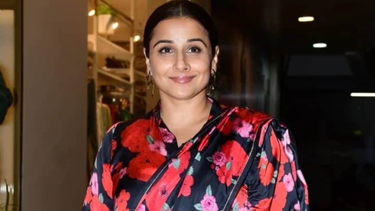 Vidya Balan sings her Favourite Bengali Song Fans appreciated her Video goes Viral on Social Media