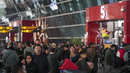Airfares: हवाई सफर करने वालों के लिए बुरी खबर! गो फर्स्ट की वजह से बढ़ सकता है यात्राओं का किराया Airfares likely to rise as Go First cancellations reduce capacity says agents grouping TAAI news and updates