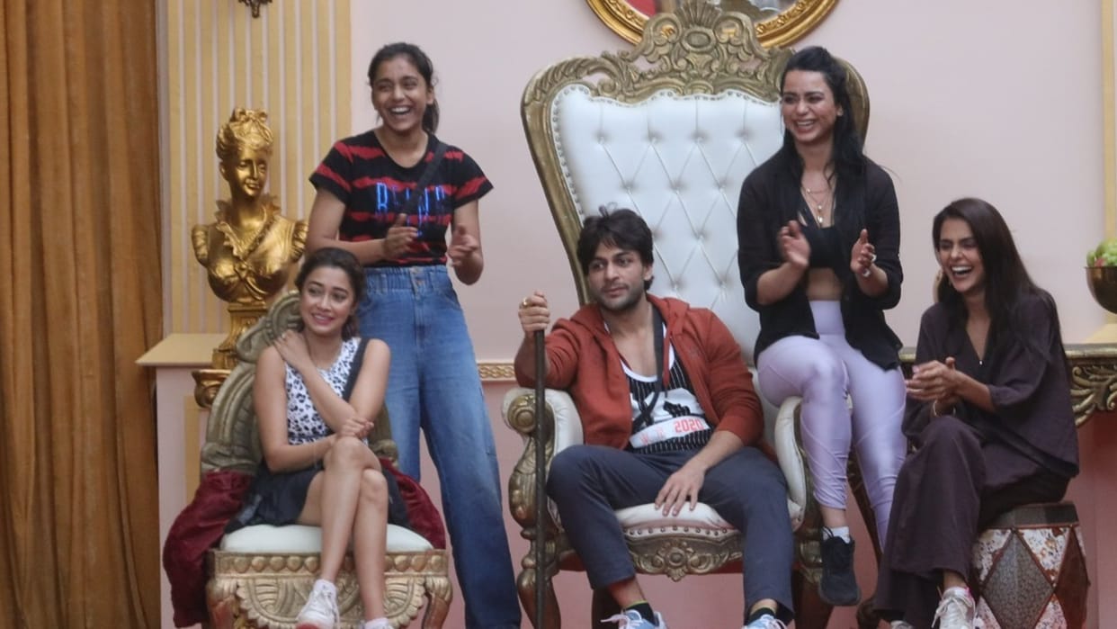 Bigg Boss 16 Tina Dutta Sumbul Touqeer Khan Soundarya Sharma Becomes New BB House Captain