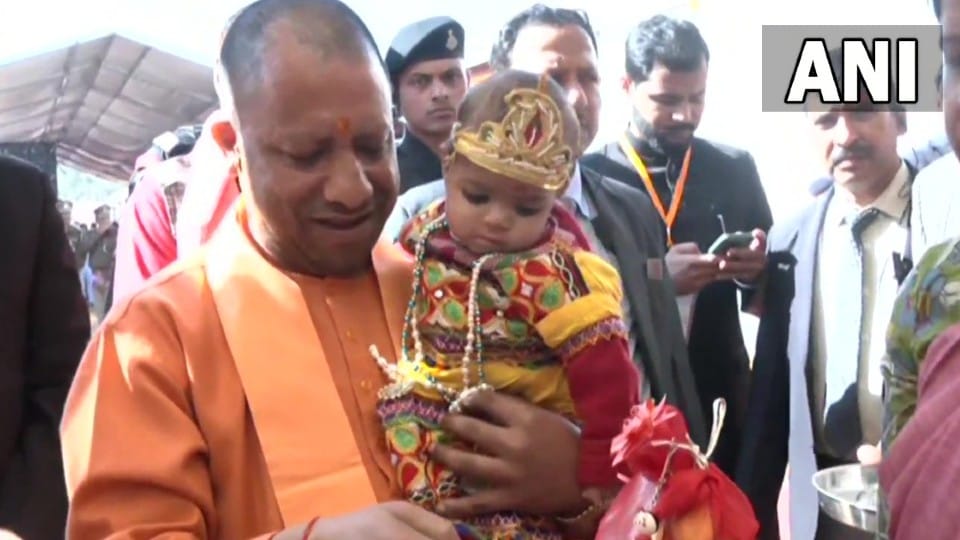 CM Yogi Adityanath blessed the little krihsna at Shri Krishna Janmabhoomi Mathura