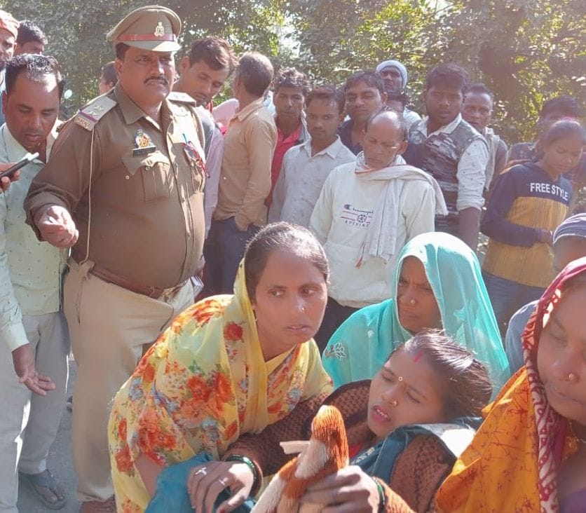 Hardoi, Girl dies due to pickup collision, condition of two including mother critical