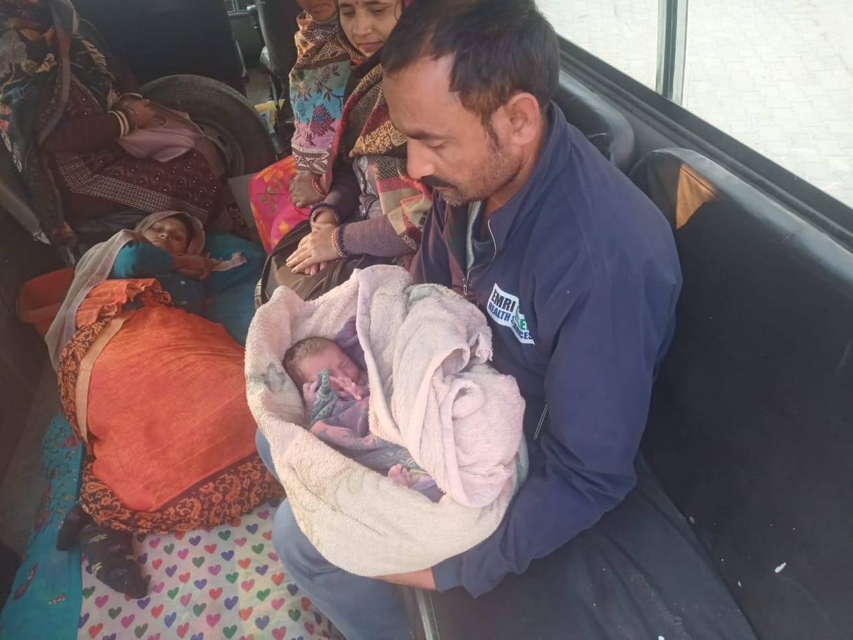 Ambulance,gonda,delevary