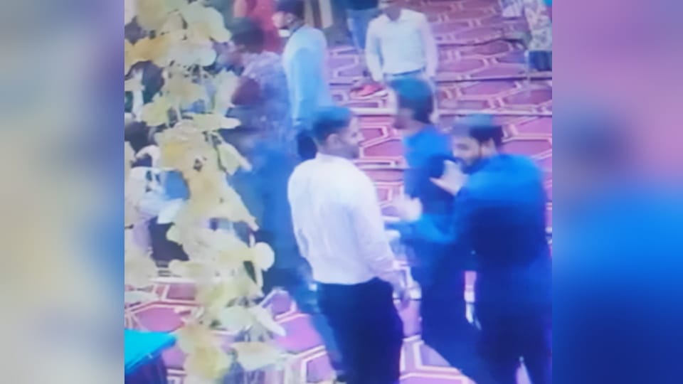Thievs stole diamond ring and cash from ring ceremony function in Bhiwani