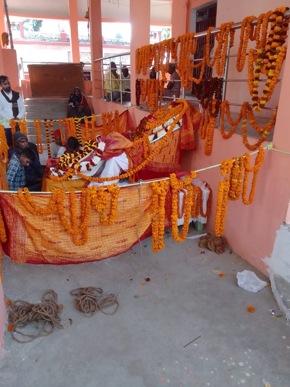 Mouni Baba supreme disciple Bramhachari Ji Maharaj died of a heart attack on Tuesday morning in Varanasi