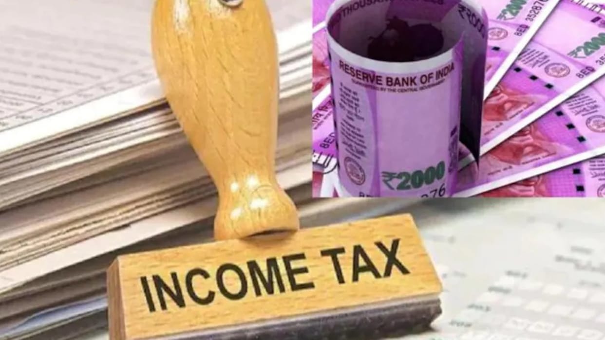 Assistant Income Tax Commissioner and CA were punished in Indore for taking a bribe of nine lakhs