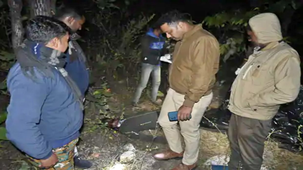 Satna UP boyfriend strangled his girlfriend to death in Kathwaria forest accused arrested