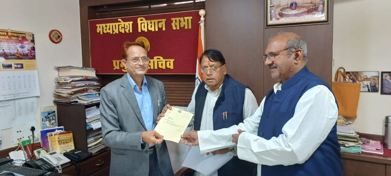 MP News: Congress will bring no-confidence motion against Shivraj government, handed over letter of informatio