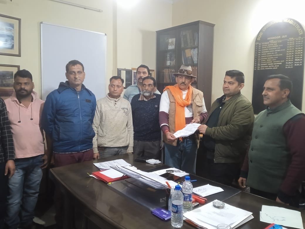 Shopkeepers are facing the brunt of recession due to change of bus route in Jammu