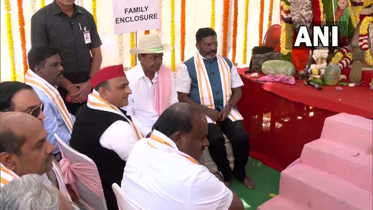 KCR inaugurates BRS office today in dellhi, know all about
