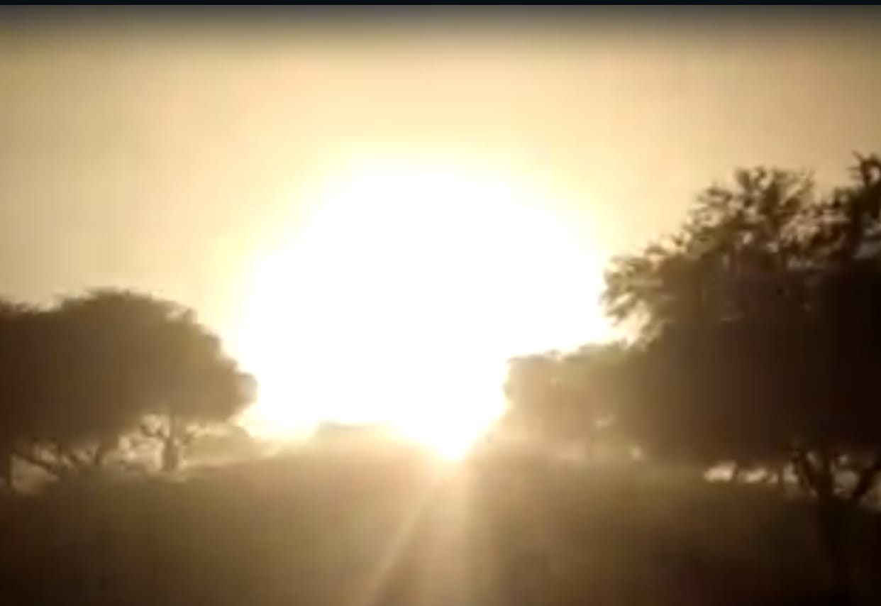 200 explosions on NH31: 200 cylinders explode like bombs near narayanpur petrol pump