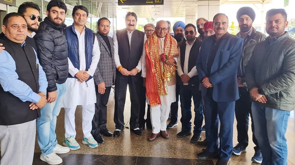 Jammu Kashmir: Digvijay reached Jammu for preparations for Bharat Jodo Yatra