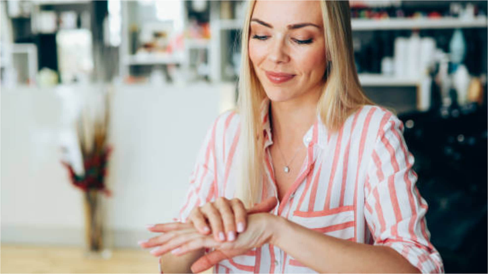 Winter Skin Care Tips Home Remedies For Dry Hands Ke Gharelu Upay In Hindi