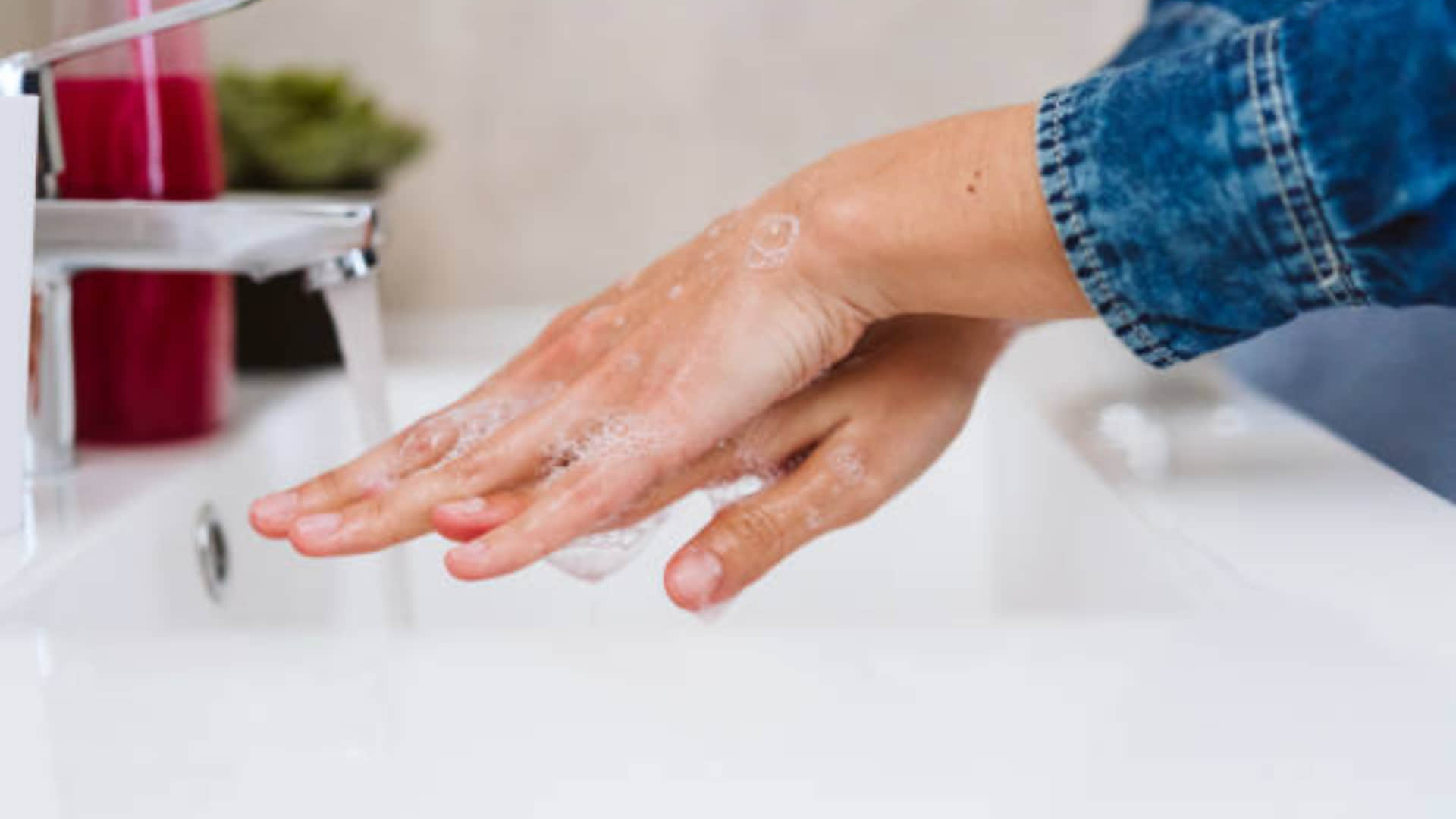 Winter Skin Care Tips Home Remedies For Dry Hands Ke Gharelu Upay In Hindi