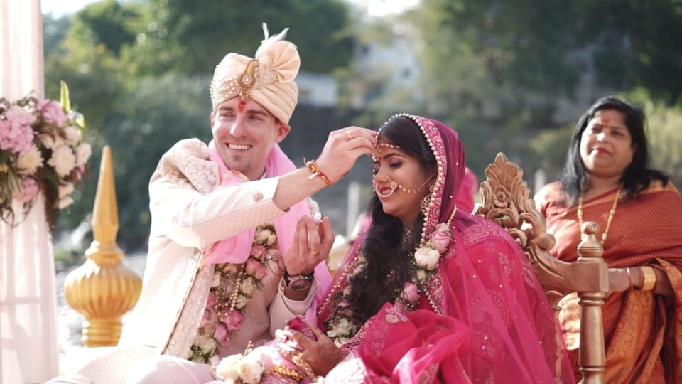 Rishikesh Marriage News: Canadian Boy Done Wedding from haridwar girl Beautiful Photos