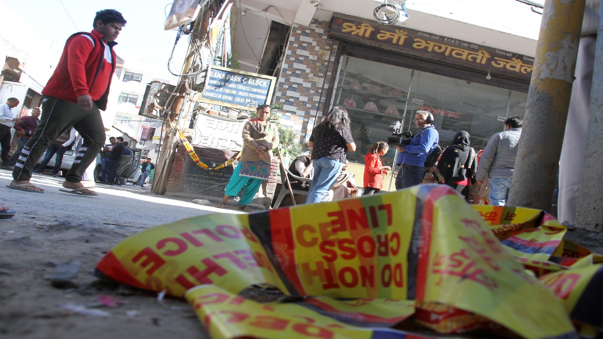 Girl student scared of acid attack in Dwarka district victim unable to speak