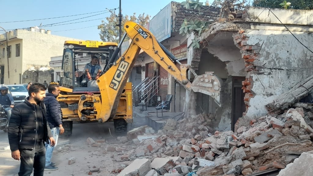 Jammu: NHIDCL demolishes three government structures in Bhagwati Nagar