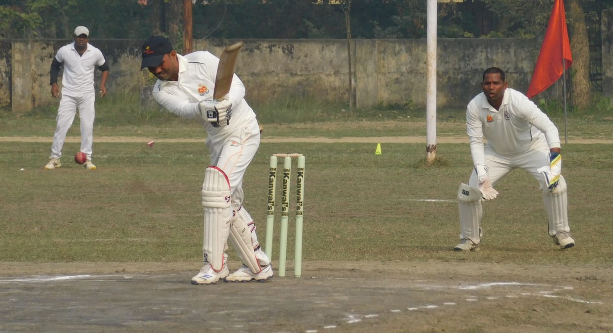 The teams of Gorakhpur, Maharajganj, Deoria and Balrampur won the matches