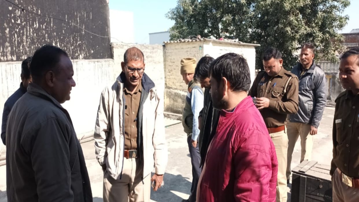 MEERUT: dead body of employee of a company found in closed room