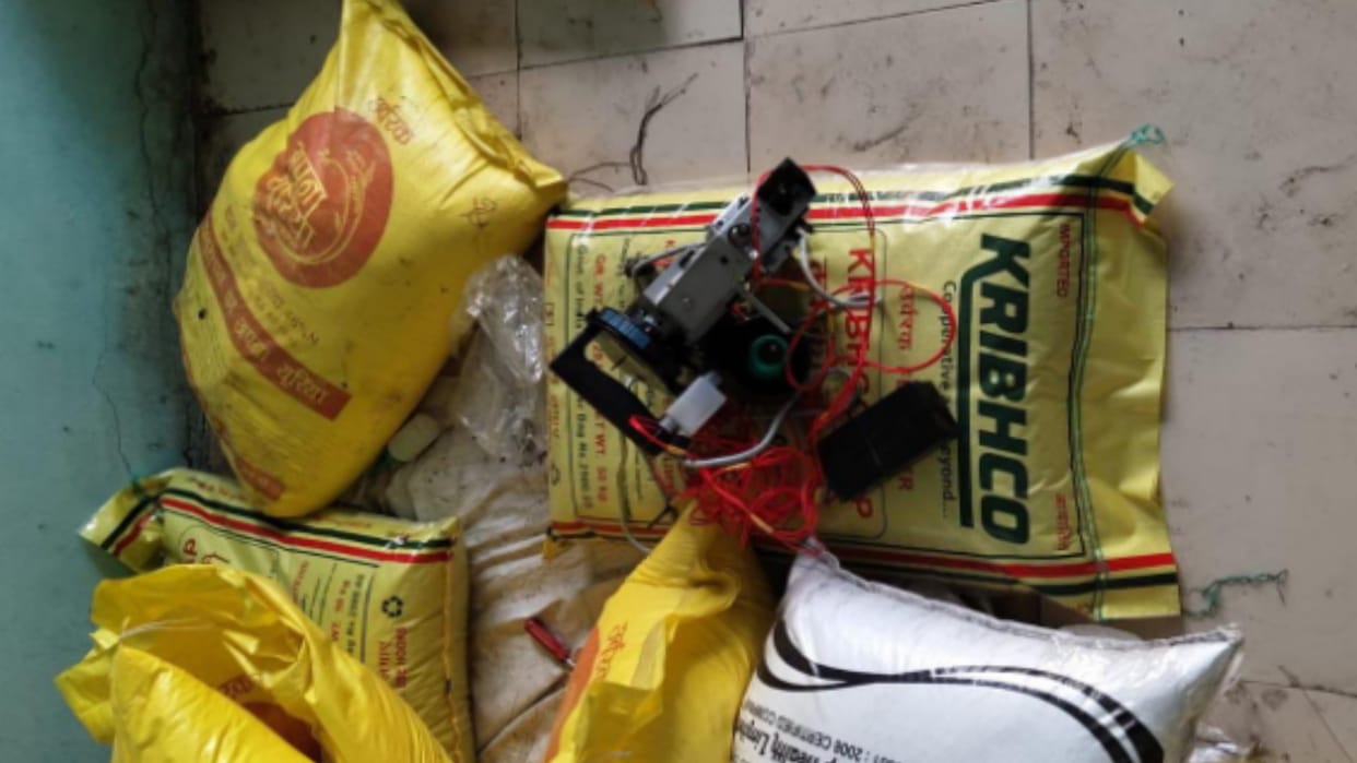 BAGHPAT: Fake fertilizers caught in the sacks of Kribhco, Case Filed