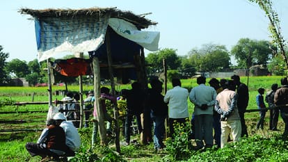 Father-son died due to electrocution, accident occurred during irrigation of the field