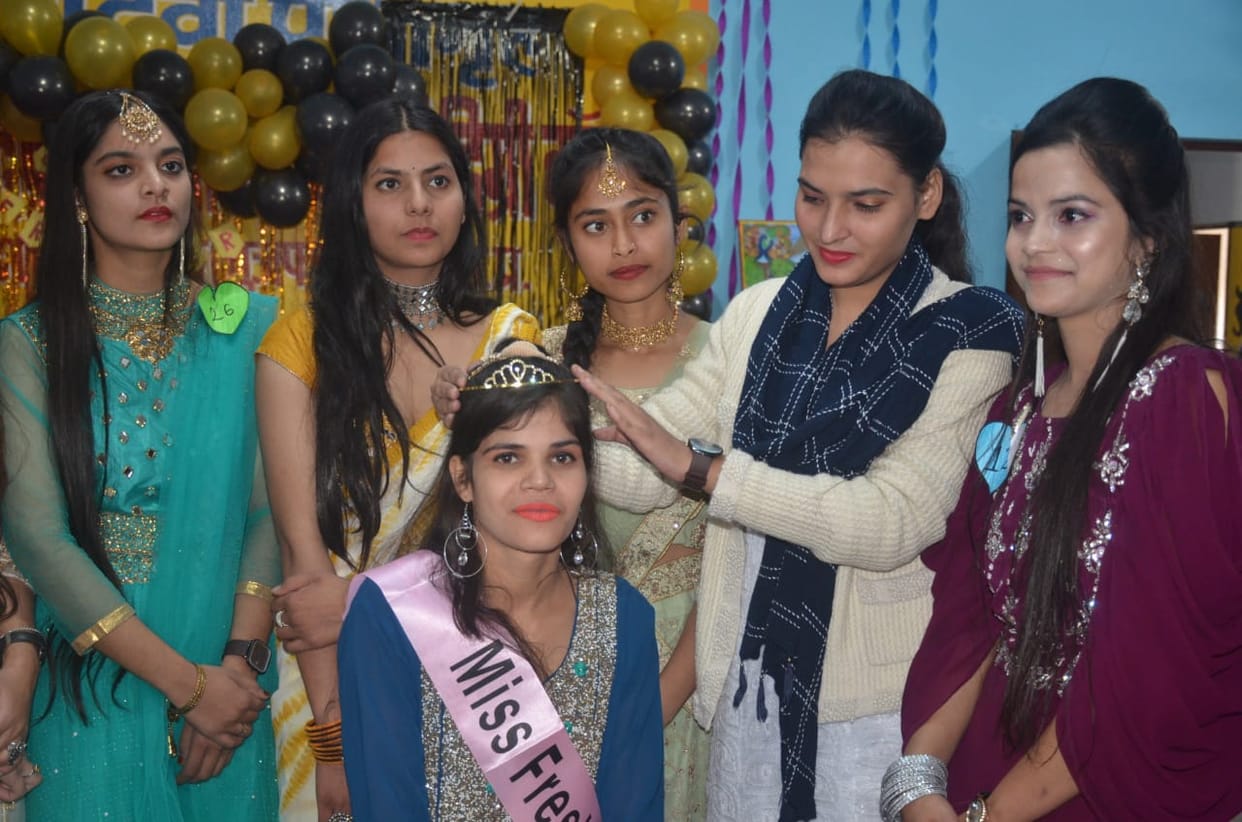 Nishu was crowned Miss College