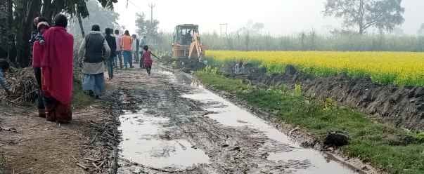 Construction of drain started from Pradhan, will get relief from waterlogging