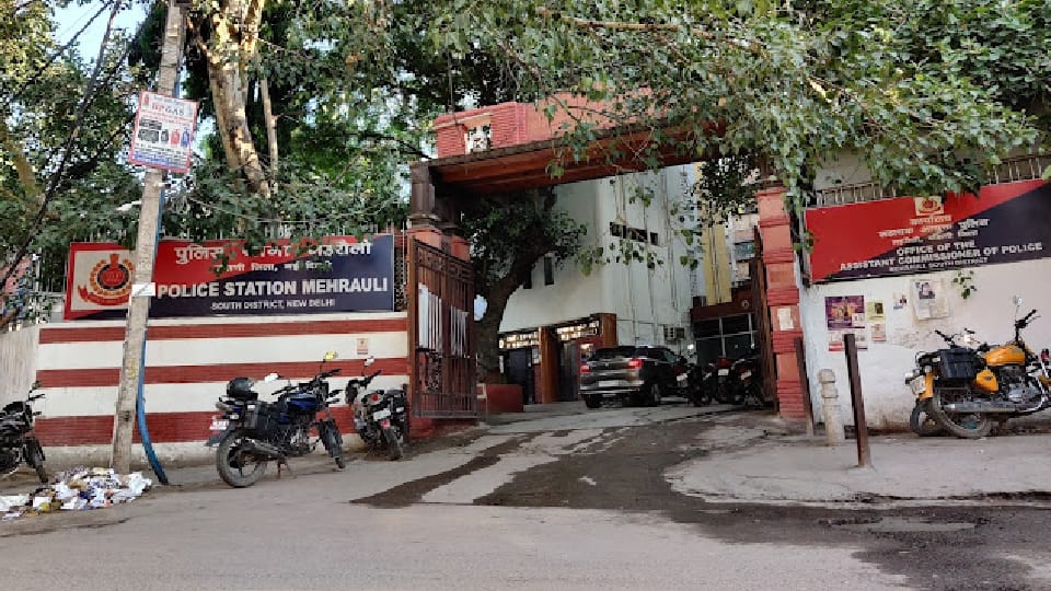 girl student jumped to her death from third floor In Delhi s Mehrauli