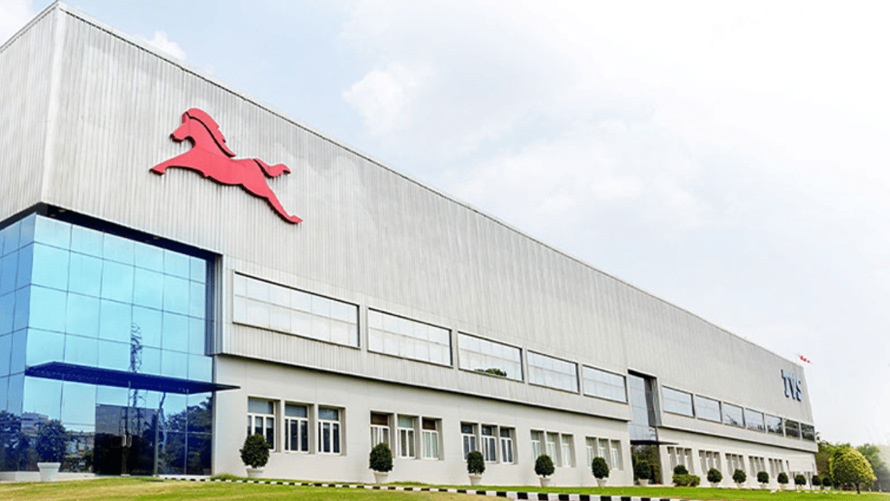 Indian Bike maker tvs auto showed the first flex fuel technology bike apache, know specialty and other details