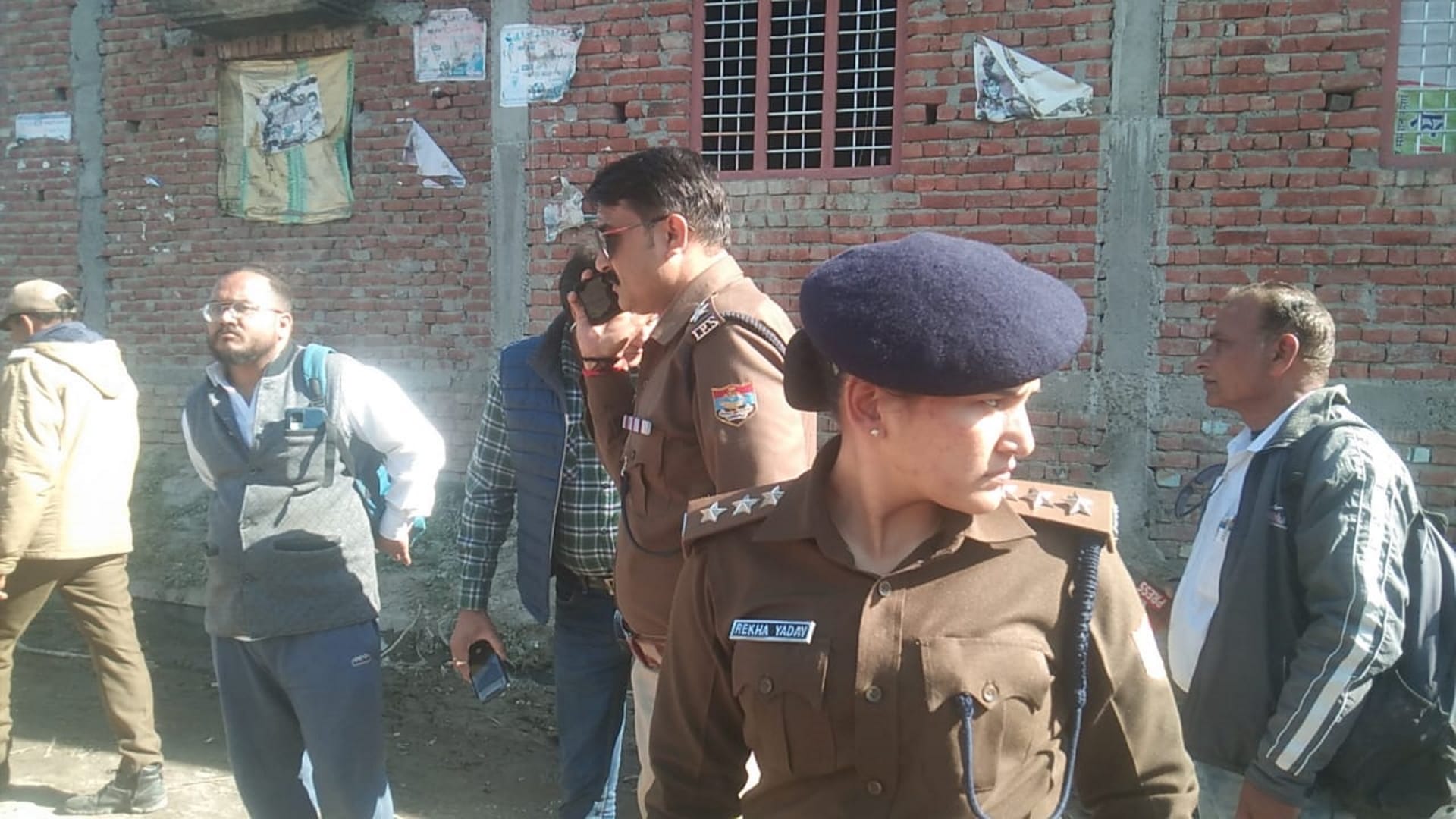 Gram Panchayat land dispute villagers attacked police team pelted stones along Roorkee Bhagwanpur Uttarakhand