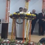 दीक्षांत समारोह में बोलते डॉ. एके बजाज