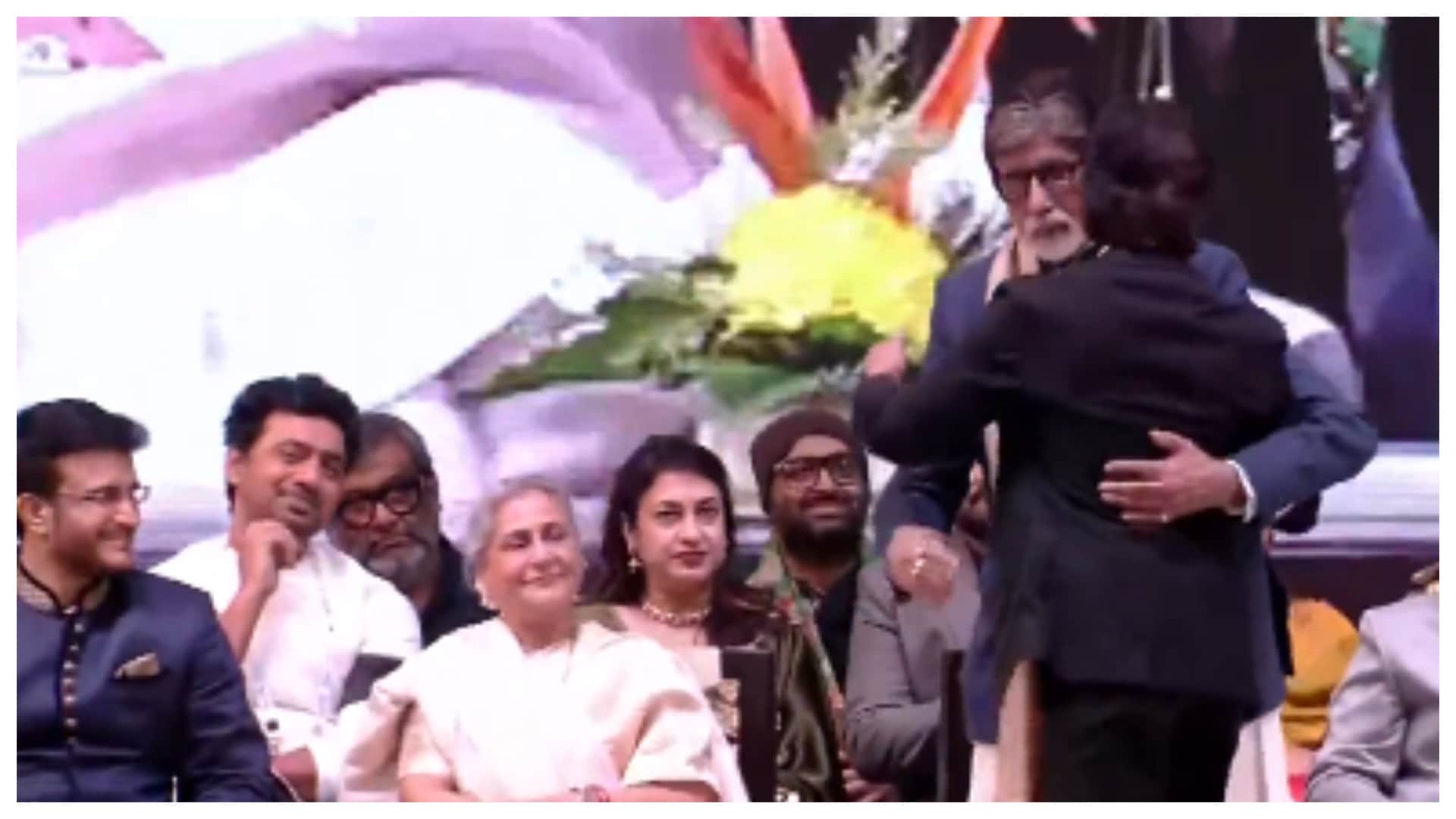 Mamata Banerjee SRK Rani Mukherji attend inaugural program of 28th International Kolkata Film Festival