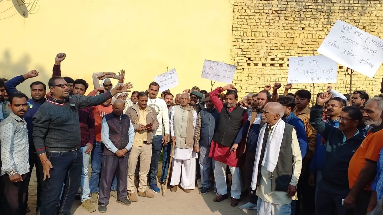 Brahmin organizations, traders and BJP mobilized against former Mayor Shakuntala