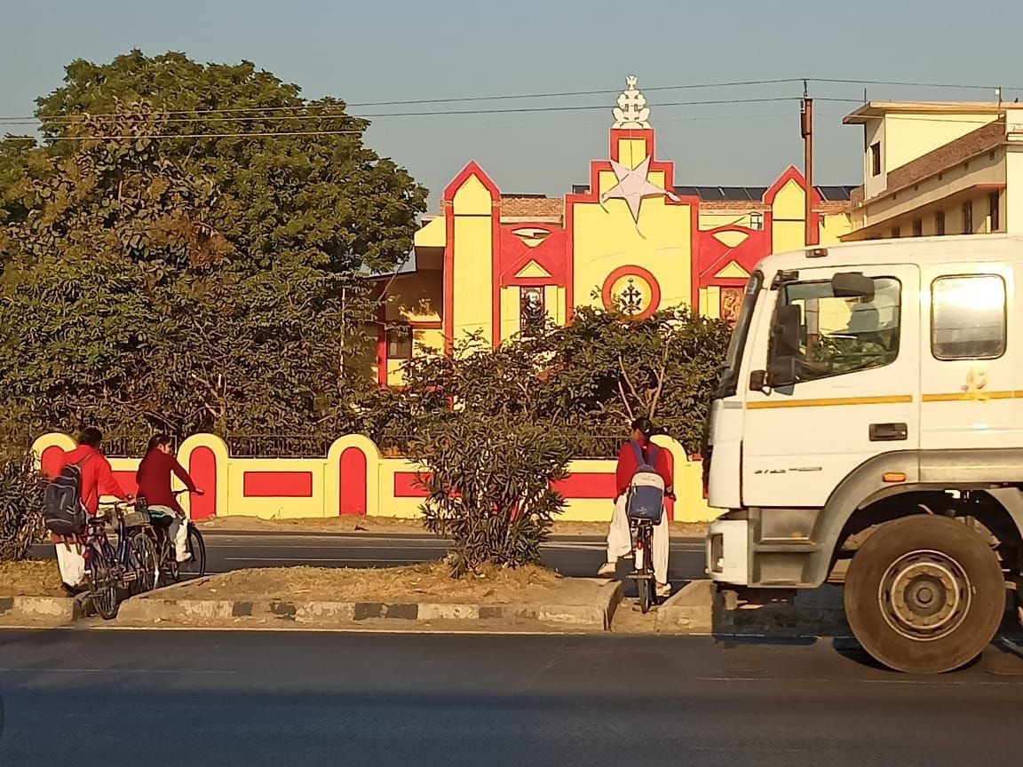 Illegal cut: Don't risk life in haste