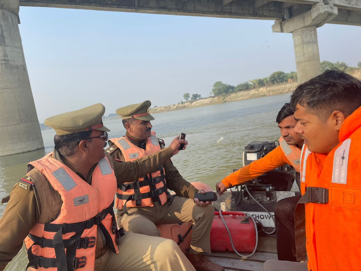 The girl who jumped into the river was not found even after 24 hours