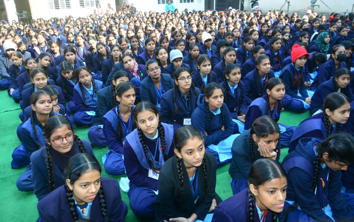 Daughters should be aware of their rights: Anil