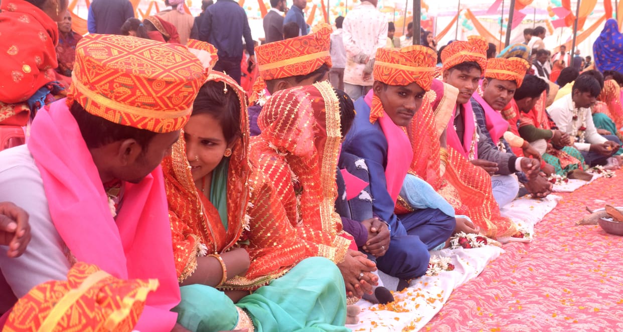 268 couples got married in group marriage