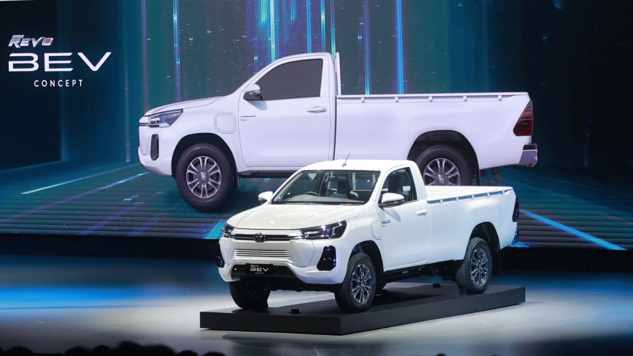 Toyota is also preparing electric vehicle, company introduced concept electric vehicle in thailand