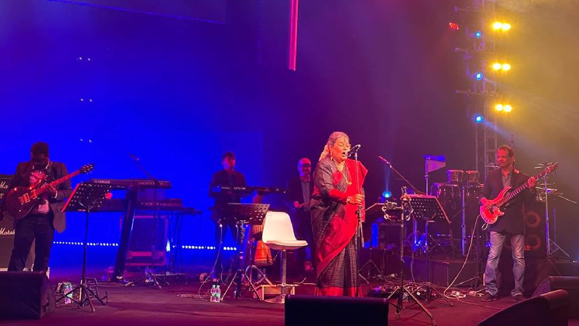 Netflix year ender mixer brings singer Usha Uthup to mehboob studios after 40 years benny dayal monica shergil
