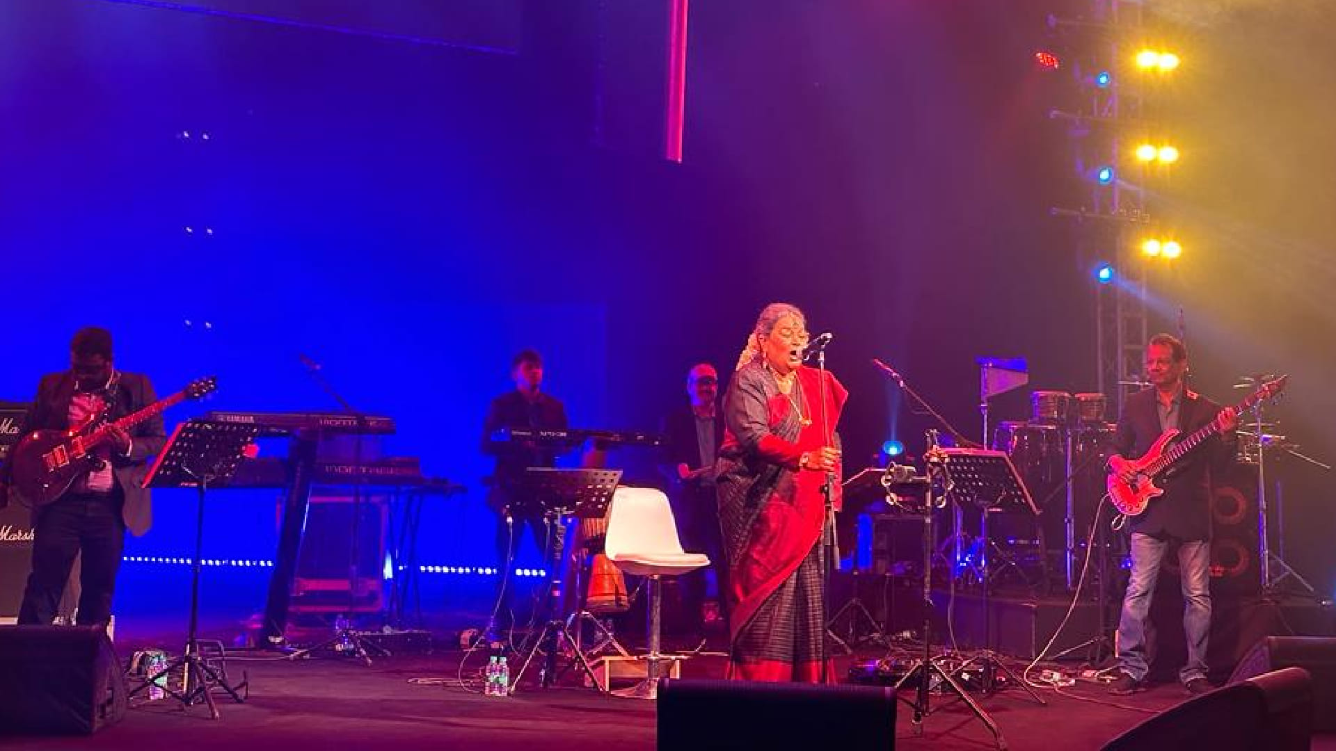 Netflix year ender mixer brings singer Usha Uthup to mehboob studios after 40 years benny dayal monica shergil